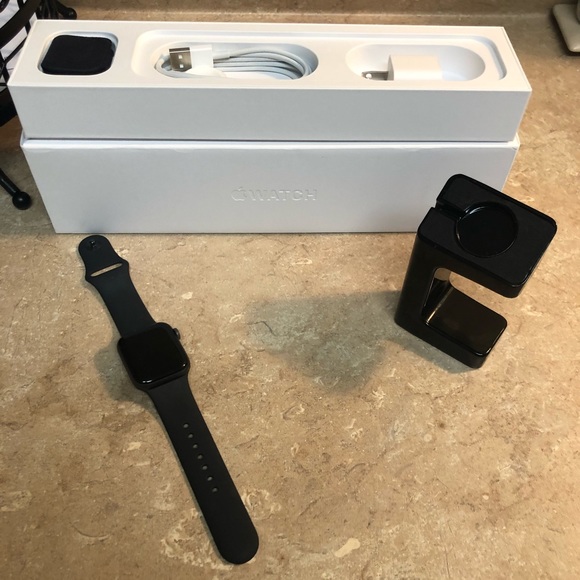 Apple Accessories - NWT Apple Watch Series 4 w/ Charging Cradle